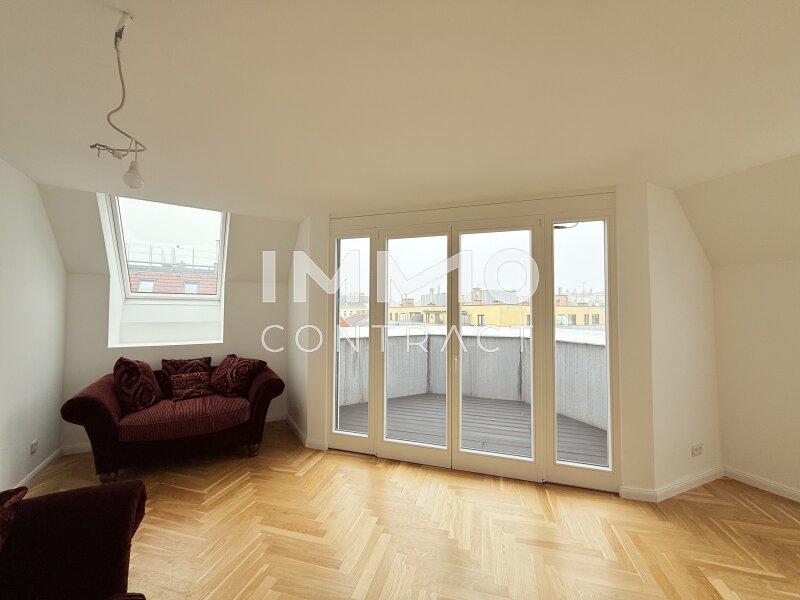 ger�umige Wohnk�che mit Terrasse