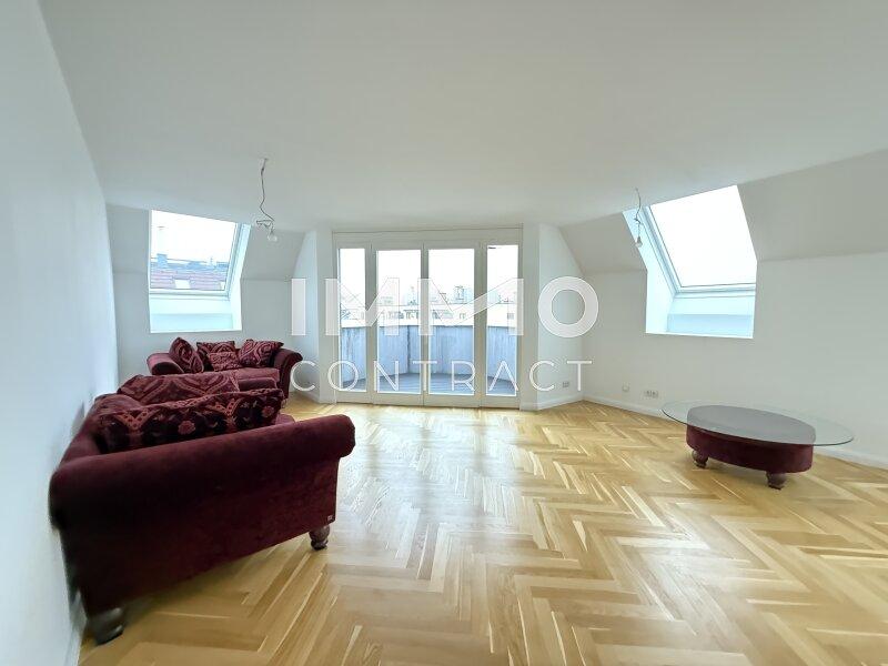 ger�umige Wohnk�che mit Terrasse