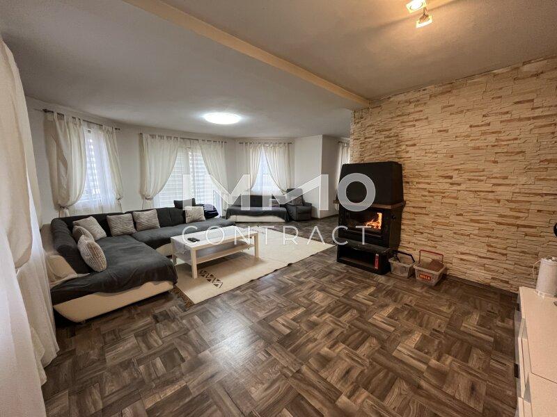 Wohnbereich mit Kamin