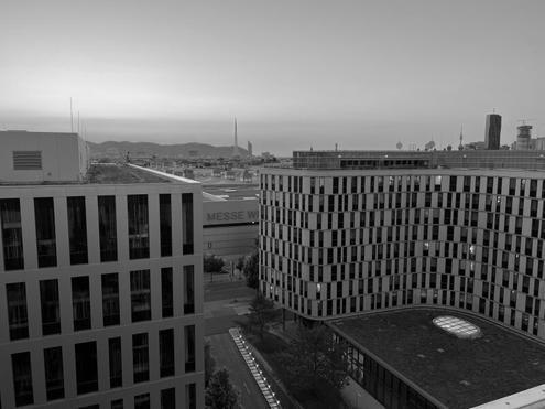 "Das Gl�ck der Erde liegt auf dem R�cken der Pferde" - Studio/NeubauWohnung mit unverbaubarem Blick auf die Trabrennbahn Krieau