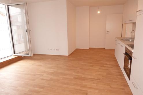 ERSTBEZUG 3 Zimmer DG-Balkon-Neubauwohnung