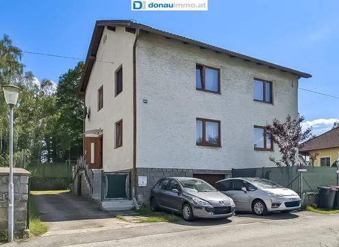 Gro�z�giges Wohnhaus in ruhiger Lage