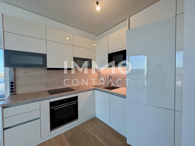 Hochwertige K�che mit Siemens-Ger�ten (Detail)