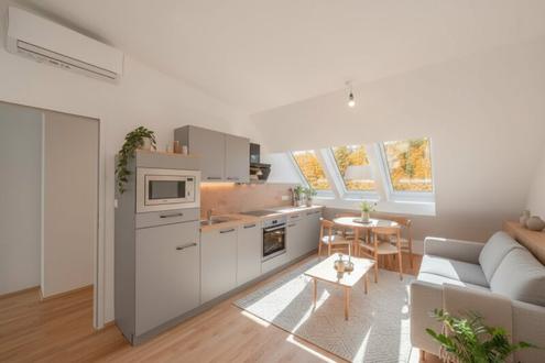 ++NEU++ Hochwertige 2-Zimmer DG-Wohnung mit zwei Balkonen, Ruhelage im Hof!