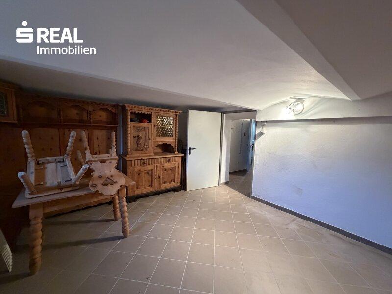 Weinkeller mit St�berl