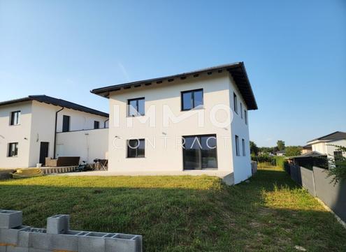 ERSTBEZUG - Doppelhaush�lfte mit Garten und Garage