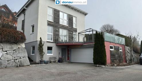 Einfamilienhaus in Eidenberg: Modernes Wohnen mit Garten und großzügigem Raumangebot!