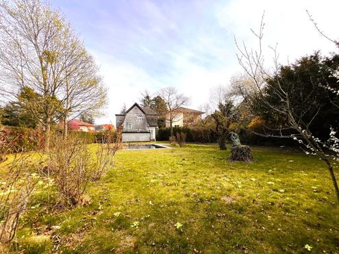 Charmantes 1.202 m� Grundst�ck mit kleinem Haus und viel Potenzial (ca. 750- 800 m� Wohnfl�che m�glich!)