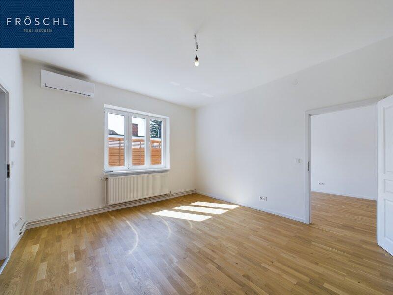 Wohnzimmer Ansicht 1