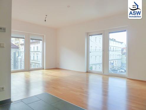 Traumhafte und perfekt aufgeteilte 71 m² 3 - Zimmer Wohnung mit Erstbezugscharakter! Auch als WG geeignet.