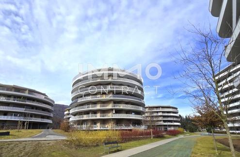 STRASSGANGER Stra�e 380c : Neuwertige 2 Zimmer- Wohnung mit gro�em Balkon - Stra�ganger Stra�e 380 c - Top 02c