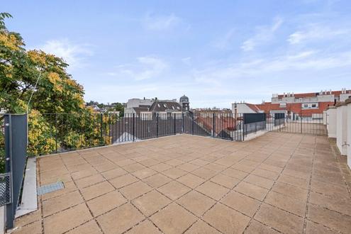 Ruhig & modern  2-Zimmer-Dachgescho�-Wohnung mit gro�en Au�enfl�chen