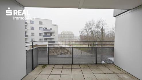 Moderne 3-Zimmer Loggiawohnung mit neuer Küche