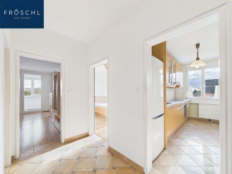 Blick vom Gang in K�che, SZ1 und Wohnzimmer