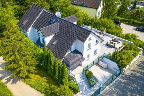 Exklusive Luxus-Villa in Hinterbr�hl - Eleganz zwischen Stadt und Natur