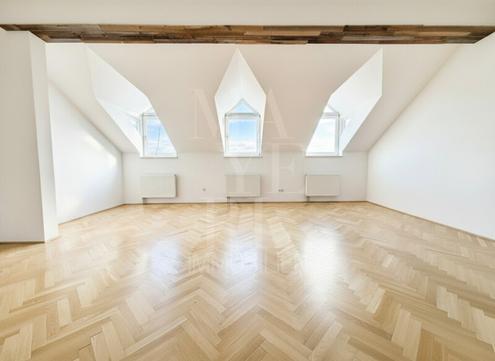 Unbefristete Dachgeschosswohnung