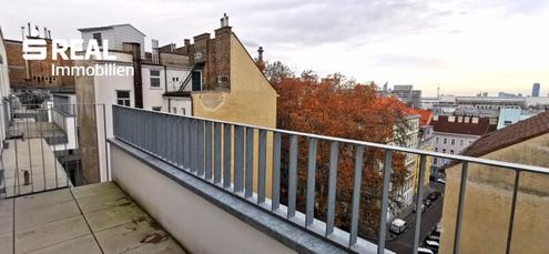 HOFSEITIGE BALKONWOHNUNG IN DER NUSSDORFER STRASSE