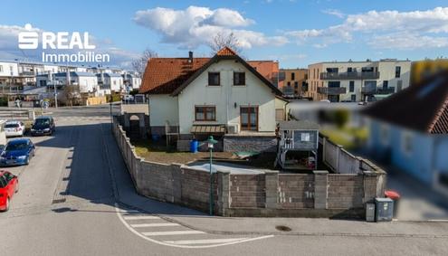 gro�z�giges, modernisiertes Einfamilienhaus mit Swimming Pool, Keller & Garage in Bruck an der Leitha