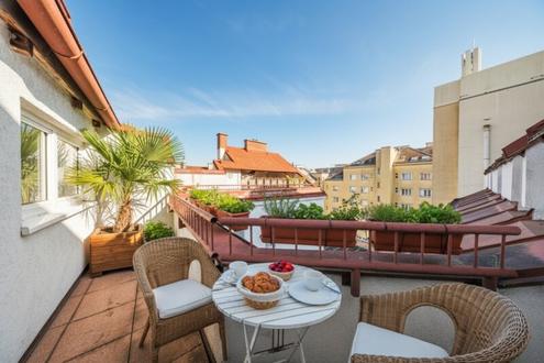 Sonnige Terrassenwohnung im hofseitigen Dachgeschoß!