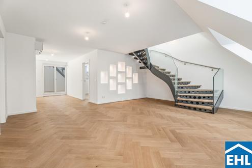 Eleganter Altbau mit modernem Penthouse-Dachausbau