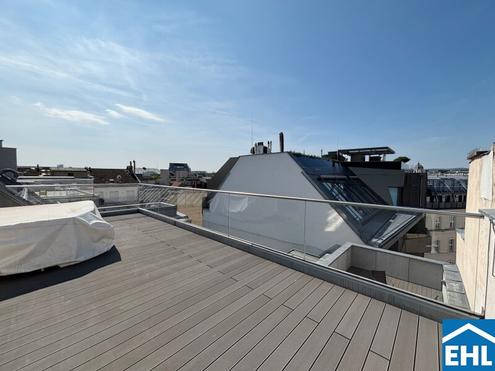 Exklusive Dachgeschoßwohnung mit Blick auf die Wiener Staatsoper!