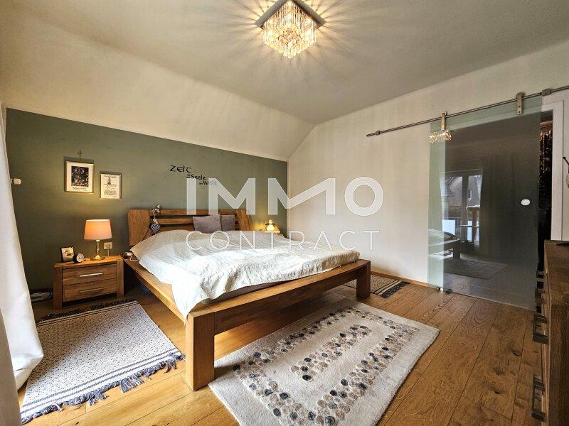 DG Schlafzimmer mit Schrankraum