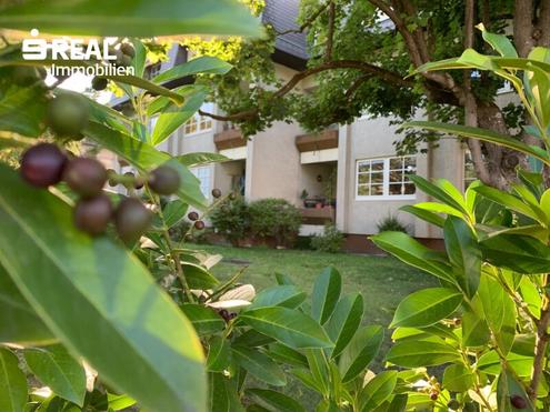 Helle, südseitig ausgerichtete SINGLE-/ PÄRCHENWOHNUNG mit LOGGIA und GARTEN