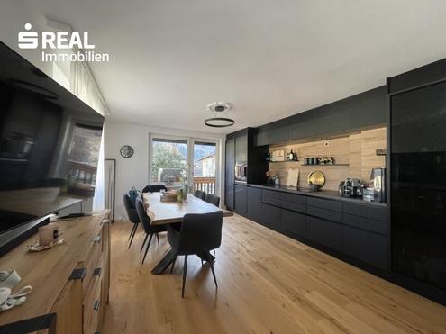 Helle 3-Zimmer-Wohnung mit hochwertiger Einbauk�che und Balkon