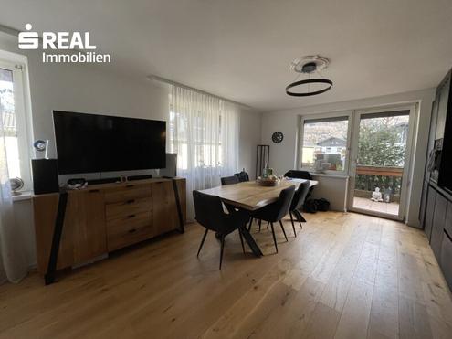 Helle 3-Zimmer-Wohnung mit hochwertiger Einbauk�che und Balkon