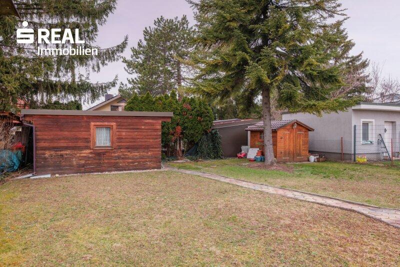 Garten mit Gartenh�tte