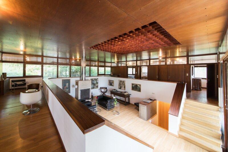 Blick �ber den tiefliegenden Wohnraum