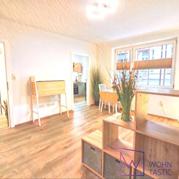 Zimmer - Blick Richtung K�che