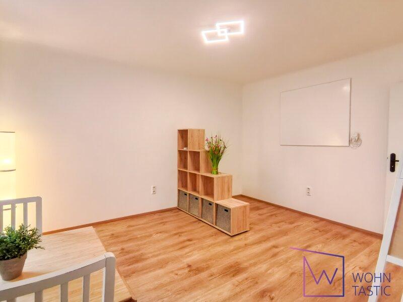 Blick aus der K�che ins Zimmer