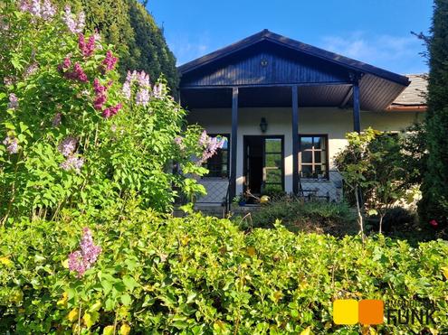 Charmantes Haus mit traumhaftem Garten