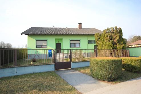 Gepflegtes Einfamilienhaus mit Wintergarten, Garage und Alarmanlage