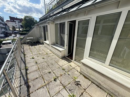 Helle ruhige Singlewohnung mit BALKON (SÜD) nahe Landhaus