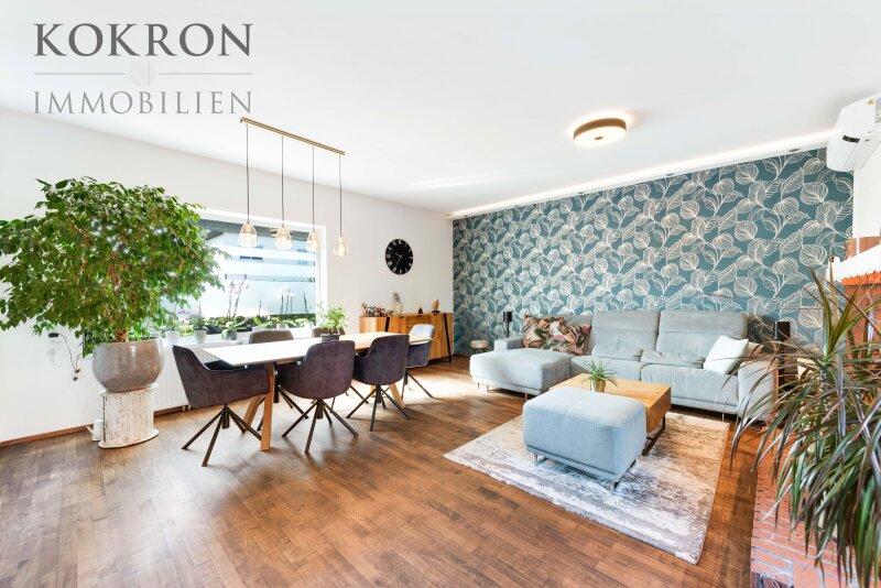 Wohn-, Esszimmer im Neubau