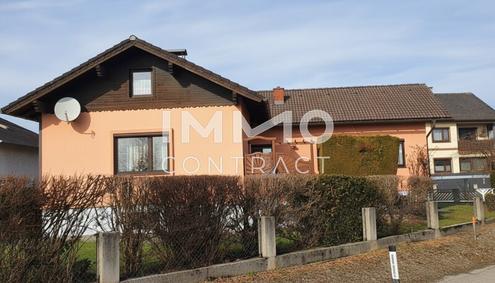 Gepflegter Bungalow ca. 126m², 4 Zi., Terrasse, unterkellert, 2 Garagen in Viehdorf - Ihr neues Zuhause!