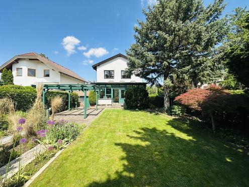 Gepflegtes Familienhaus - Wintergarten - Privatsph�re