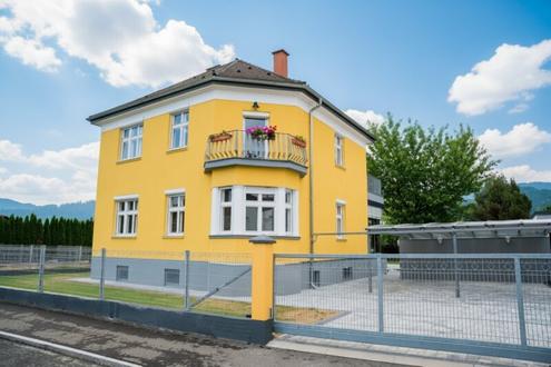 Wohnen mit Stil - Stadthausvilla mit sch�nem Garten