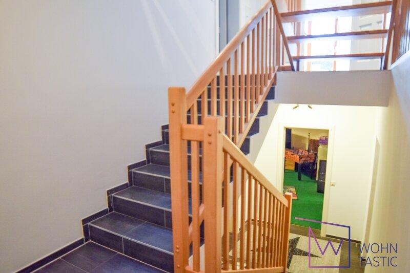 Offenes und helles Stiegenhaus.