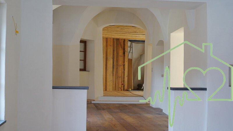 Gro�z�gige, helle Familienwohnung mit Panoramablick