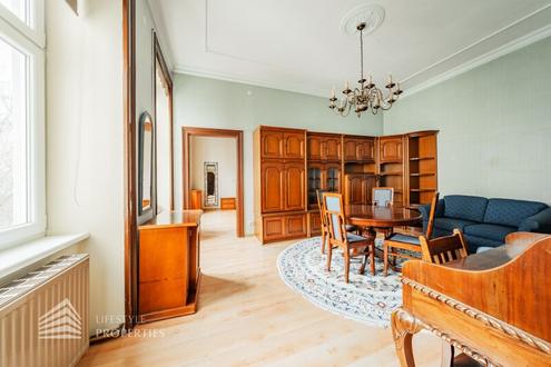 Voll ausgestattete 2-Zimmer Altbauwohnung mit gro�en Abstellraum im 6. Bezirk