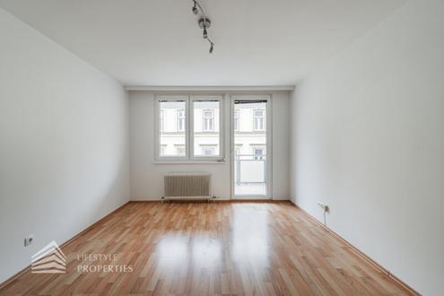 Helle 2-Zimmer Wohnung mit Loggia, N�he Lidlpark