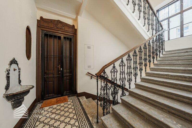 Sanierungsbed�rftige Garconniere in ruhiger Lage des 9. Bezi