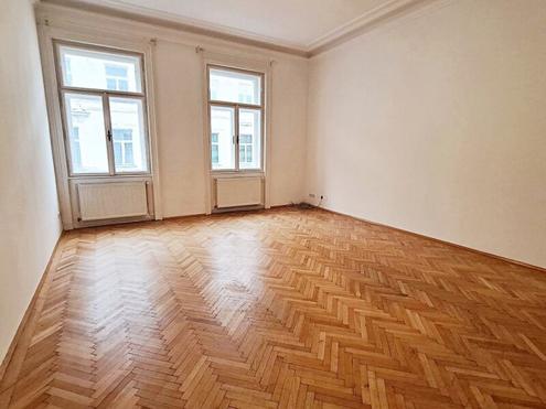 INNENSTADTLAGE, Spiegelgasse, 95 m2 Altbau mit Balkon, 2 Zimmer, Komplettküche, Wannenbad, Parketten, 4. Liftstock, Am-Graben-Nähe