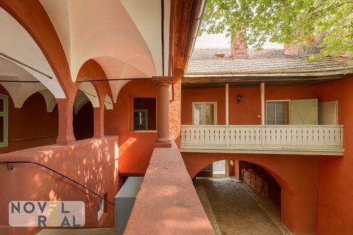 Historisches Renaissance-Anwesen mit exklusivem Ausbaupotenzial!