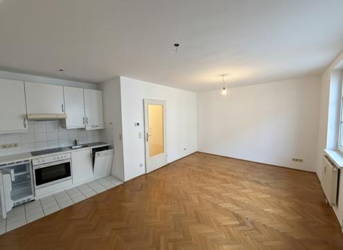Nette 1-Zi-Wohnung mit Wohnk�che, Badewanne & U-Bahn N�he im 5. Bezirk Wien!