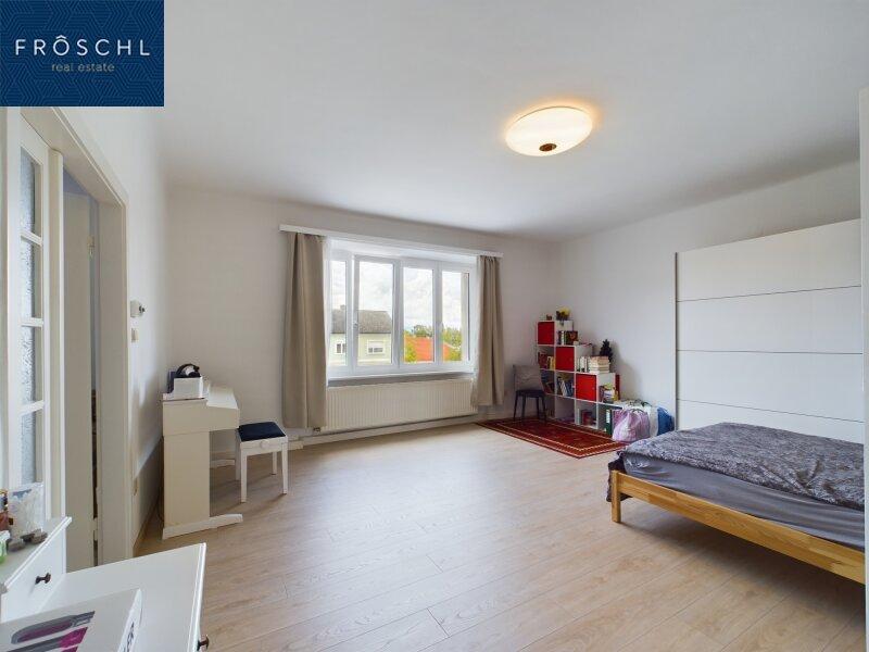 Schlafzimmer Ansicht 1