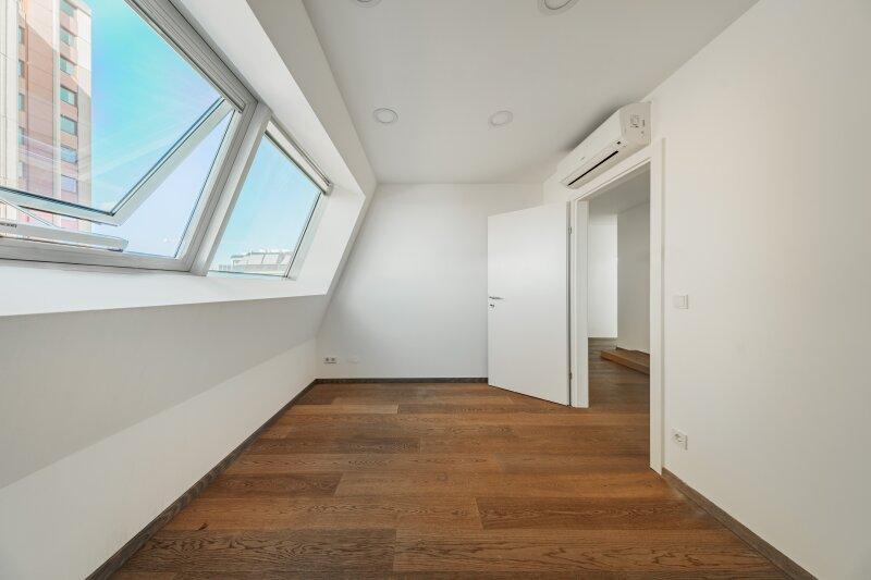 Schlafzimmer Etage 1